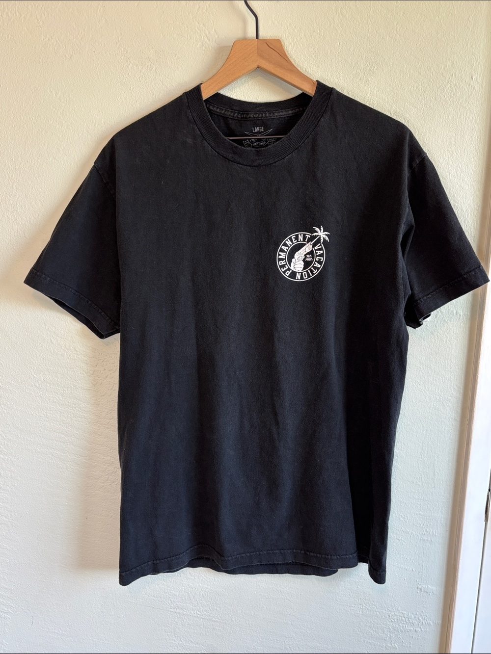 Bundle 2/$30! Black Short-Sleeve Graphic Tee L Permanent Vacation Zila Manila